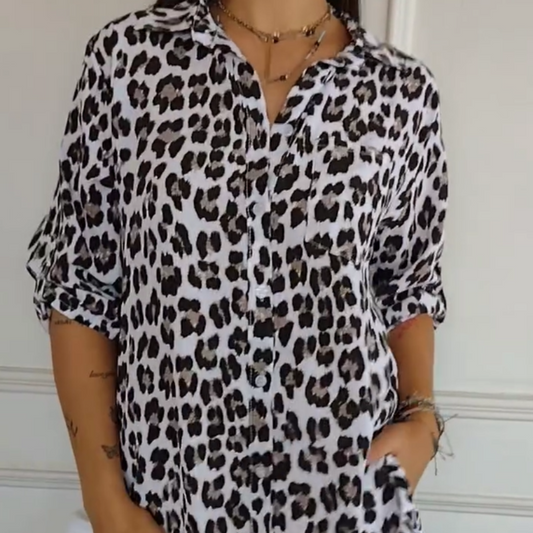 Stilig skjorte med leopardmønster og justerbare ermer