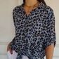 Stilig skjorte med leopardmønster og justerbare ermer