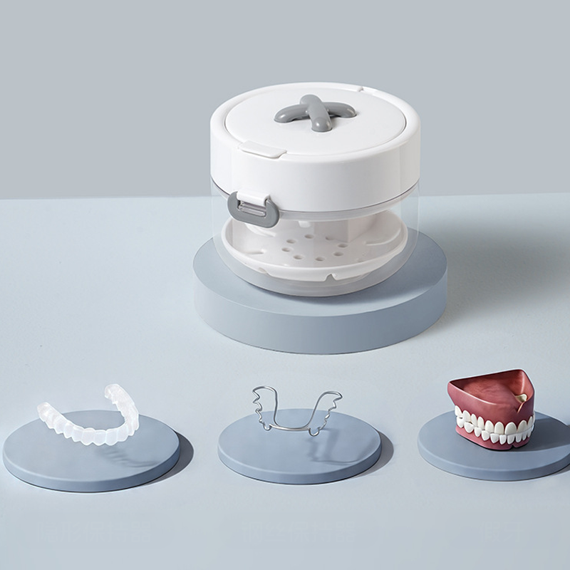 🔥Last Day Special Price $24.99!✨50K+ SOLD!🦷All-in-One Retainer Storage Case — Soaking Compartment, Built-in Mirror & Cleaning Tools